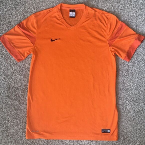Nike Dri-Fit Men’s Soccer Jersey! - Picture 8 of 8